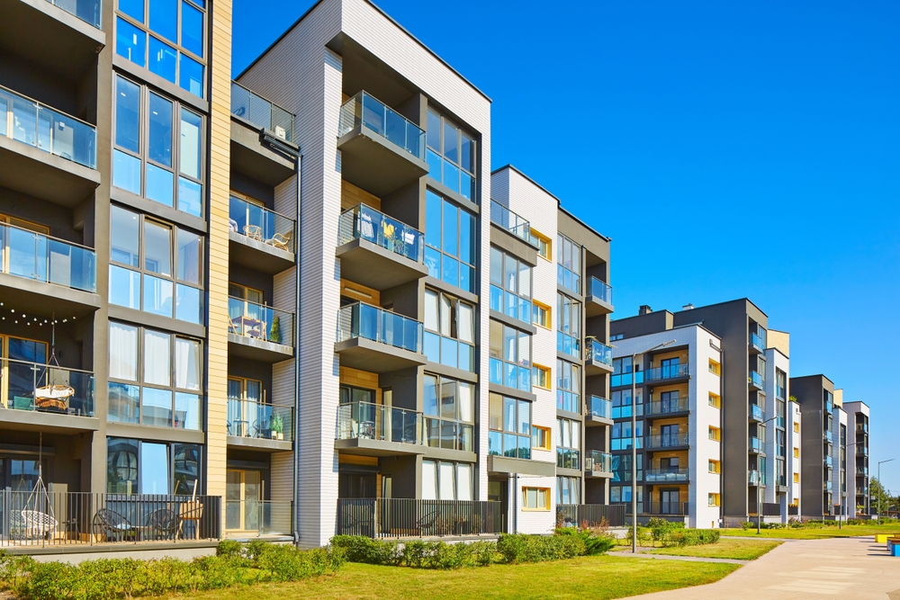 New,Modern,Block,Of,Flats,In,Green,Area.,Residential,Apartment